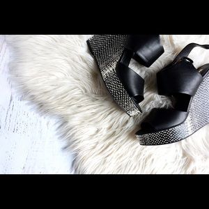 Meet your Posher, Kenisha